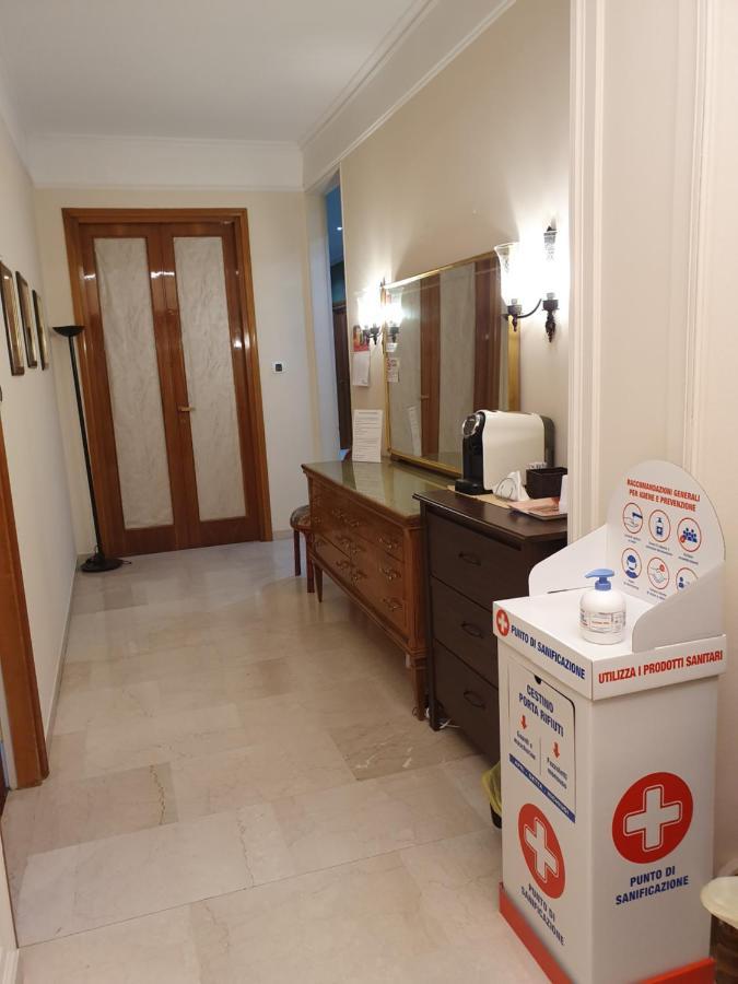 Bed & Breakfast Aurelia โบโลญญา ภายนอก รูปภาพ