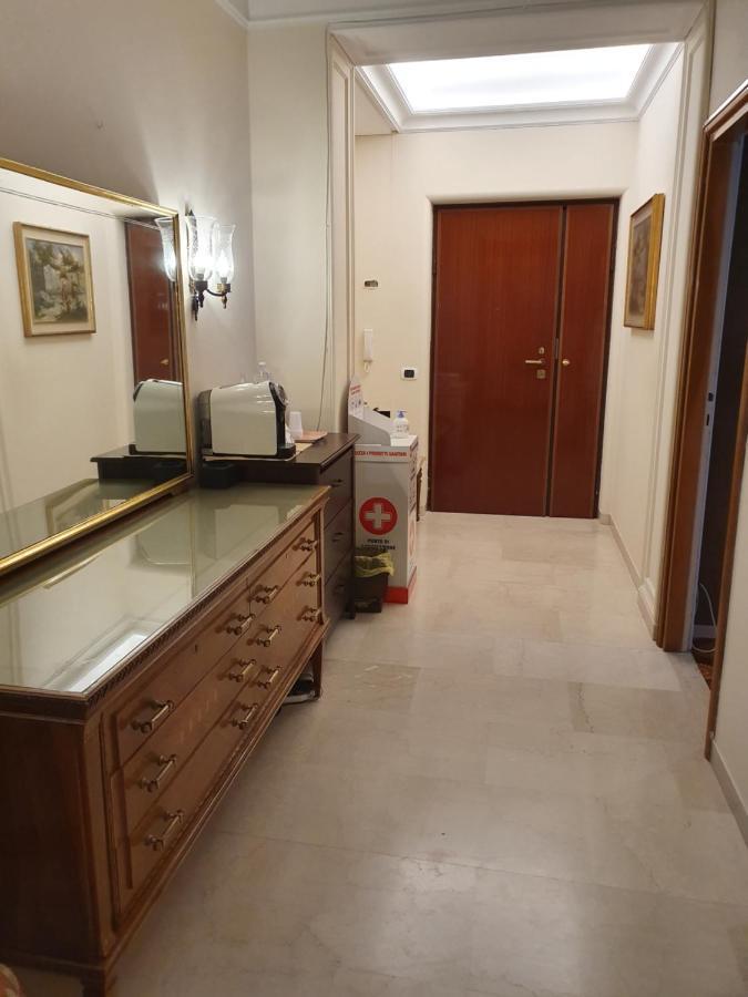 Bed & Breakfast Aurelia โบโลญญา ภายนอก รูปภาพ